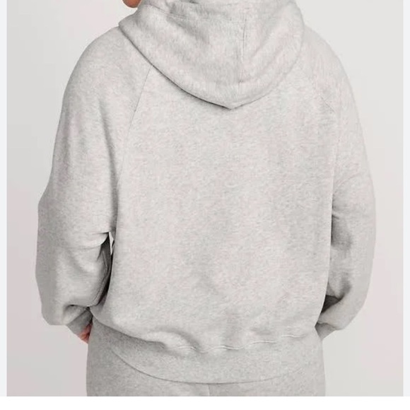 NWT OLD NAVY Oversized Fleece Logo Graphic Hoodie 
Light Gray Heather Large - Picture 4 of 5